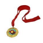 Médaille Soleil Couleur Dorée